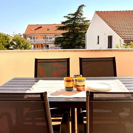 Mit Balkon Und Meerblick By Interhome