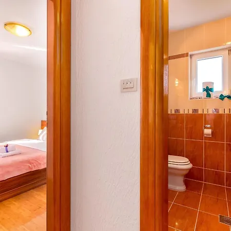 Mit Balkon Und Meerblick By Interhome Lägenhet