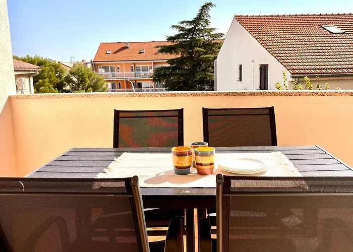 Mit Balkon Und Meerblick By Interhome