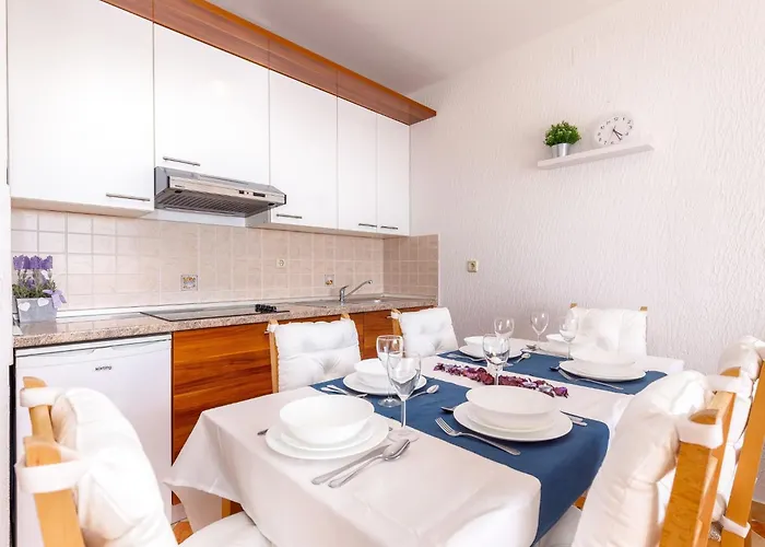 Mit Balkon Und Meerblick By Interhome *