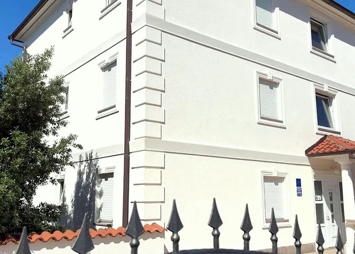 Mit Balkon Und Meerblick By Interhome