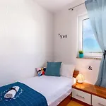 Mit Balkon Und Meerblick By Interhome شقة تْسْغيكفانِتْسا